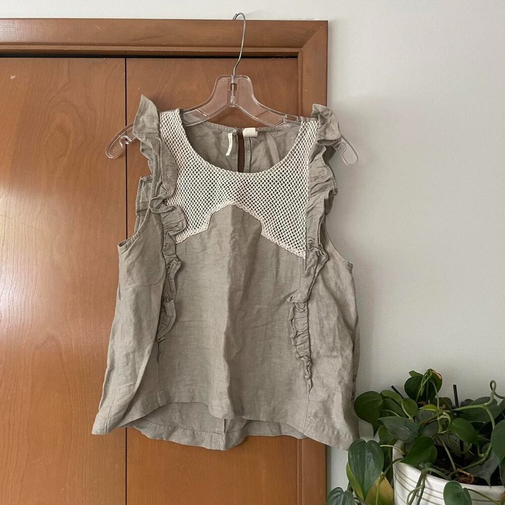 Levi’s light sage green linen sleeveless top